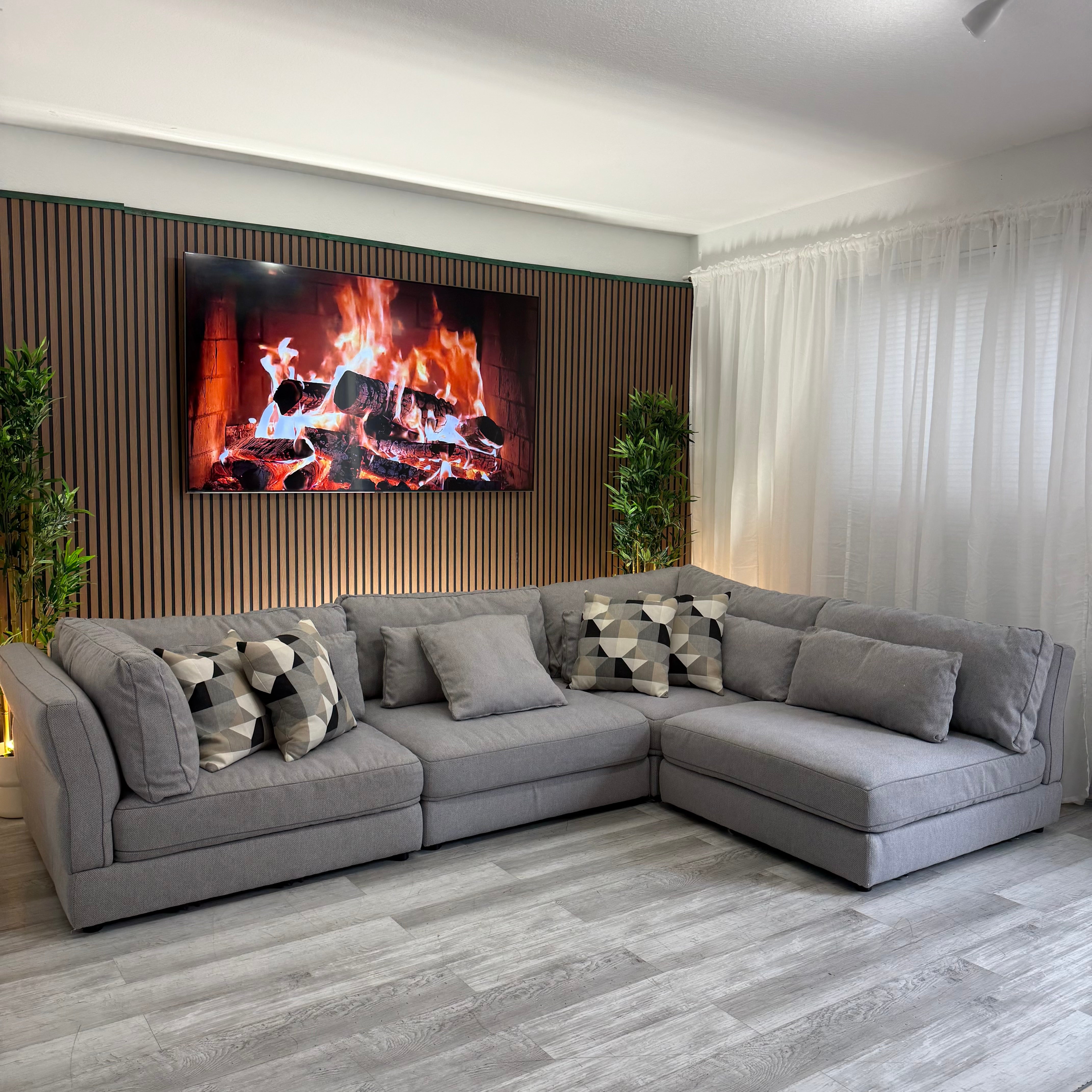 Sectional Modular Couch – Light Gray