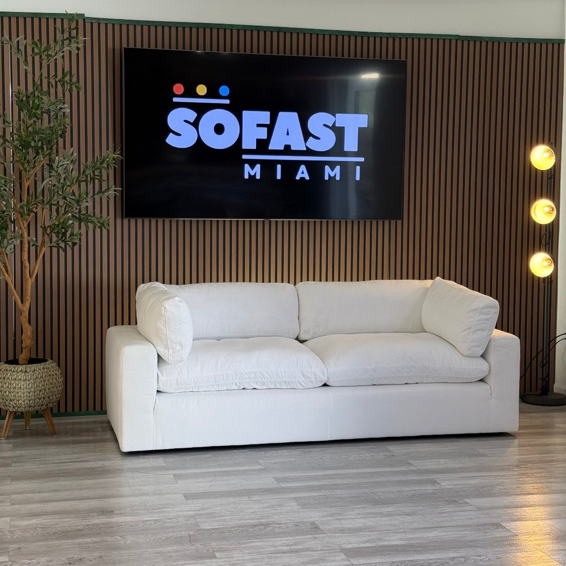 Grant White Fabric Sofa – White – Like New