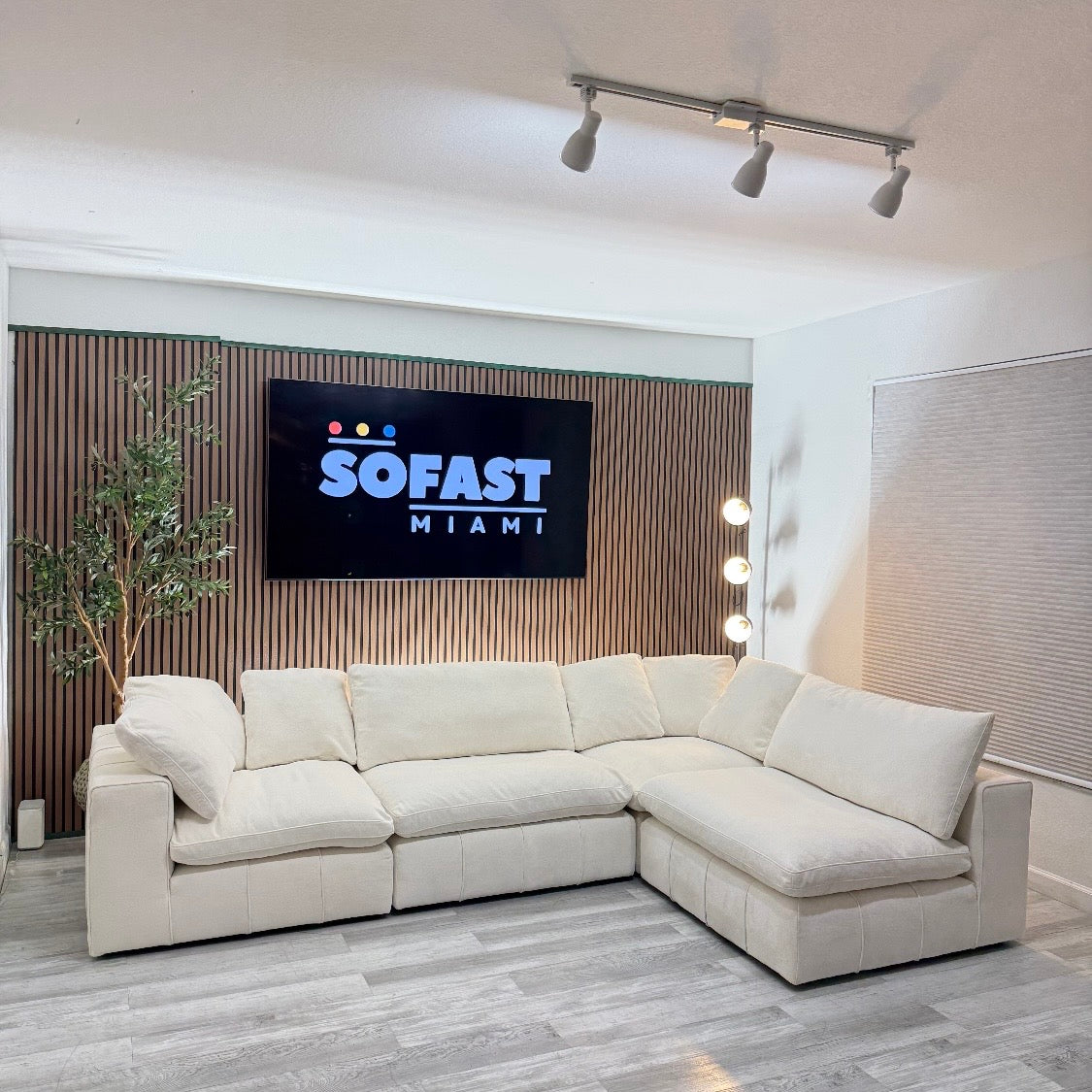 Modular Sectional – Cruz White – Like New