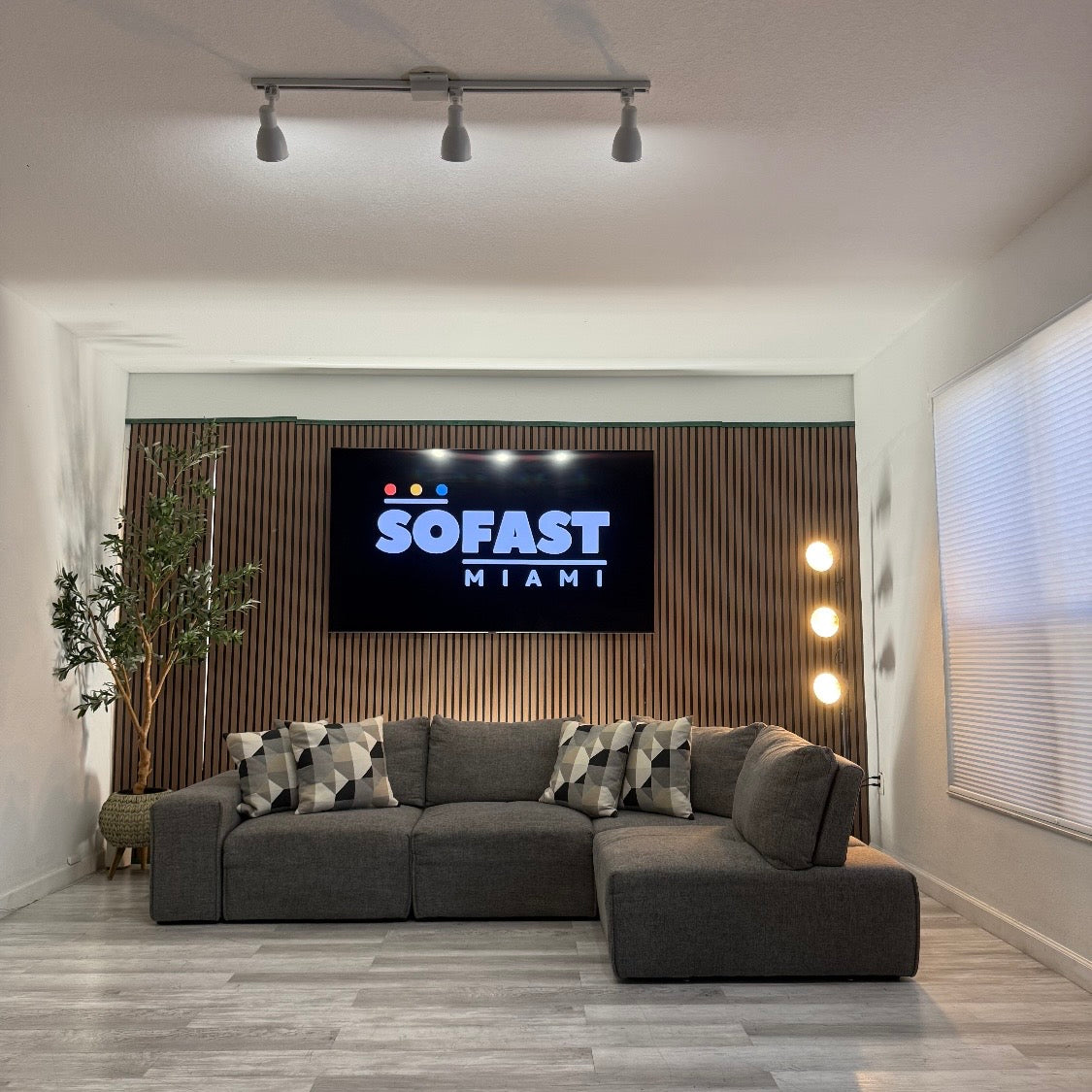 Modular Sectional – Dark Gray Fabric – Good Condition