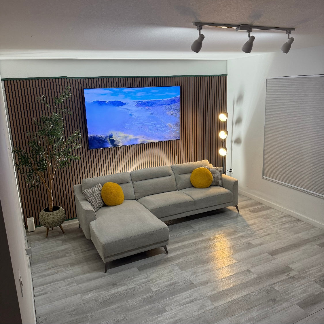 Sectional Couch L-Shaped - Left Chaise