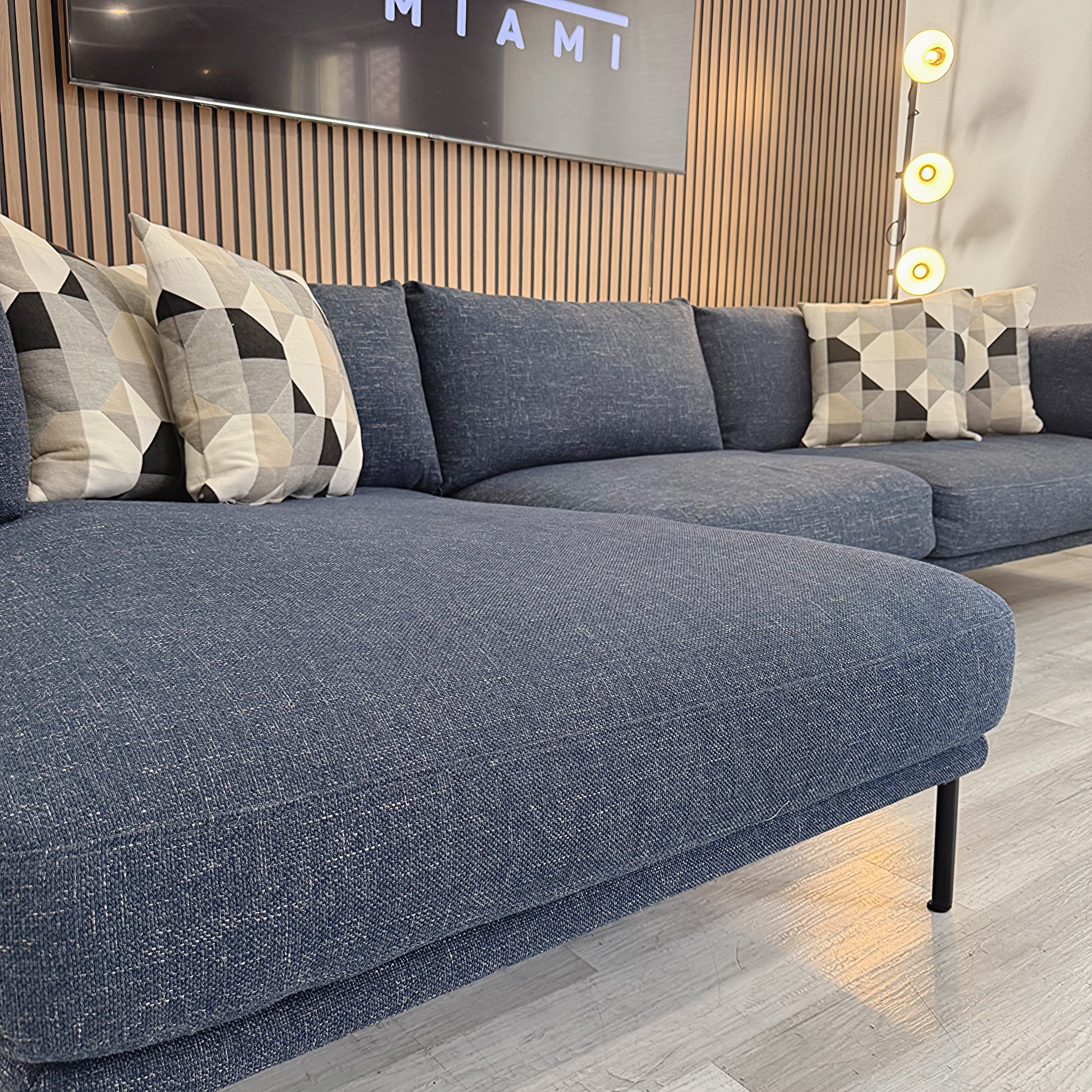 Sectional Couch with Right Chaise – Blue Fabric