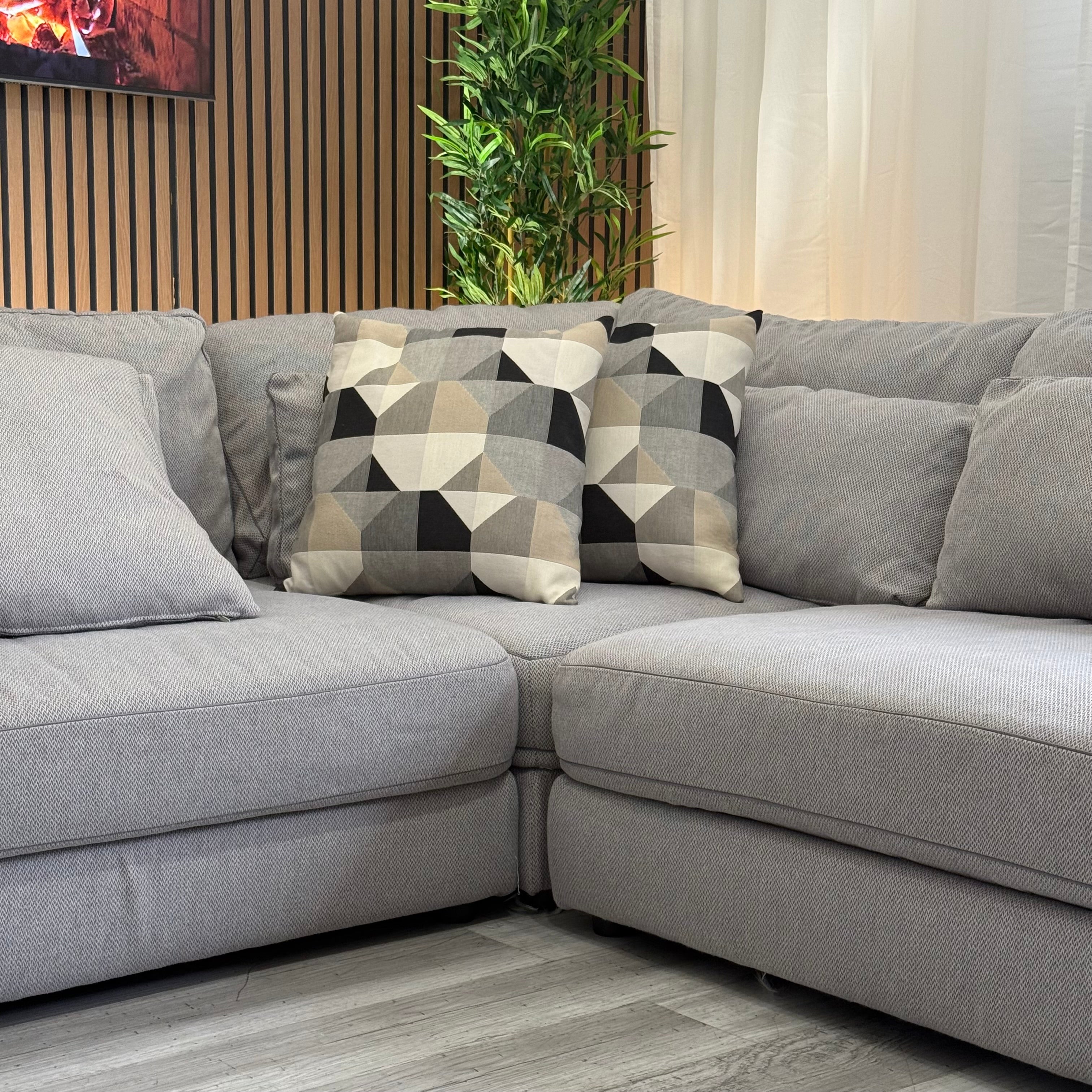 Sectional Modular Couch – Light Gray