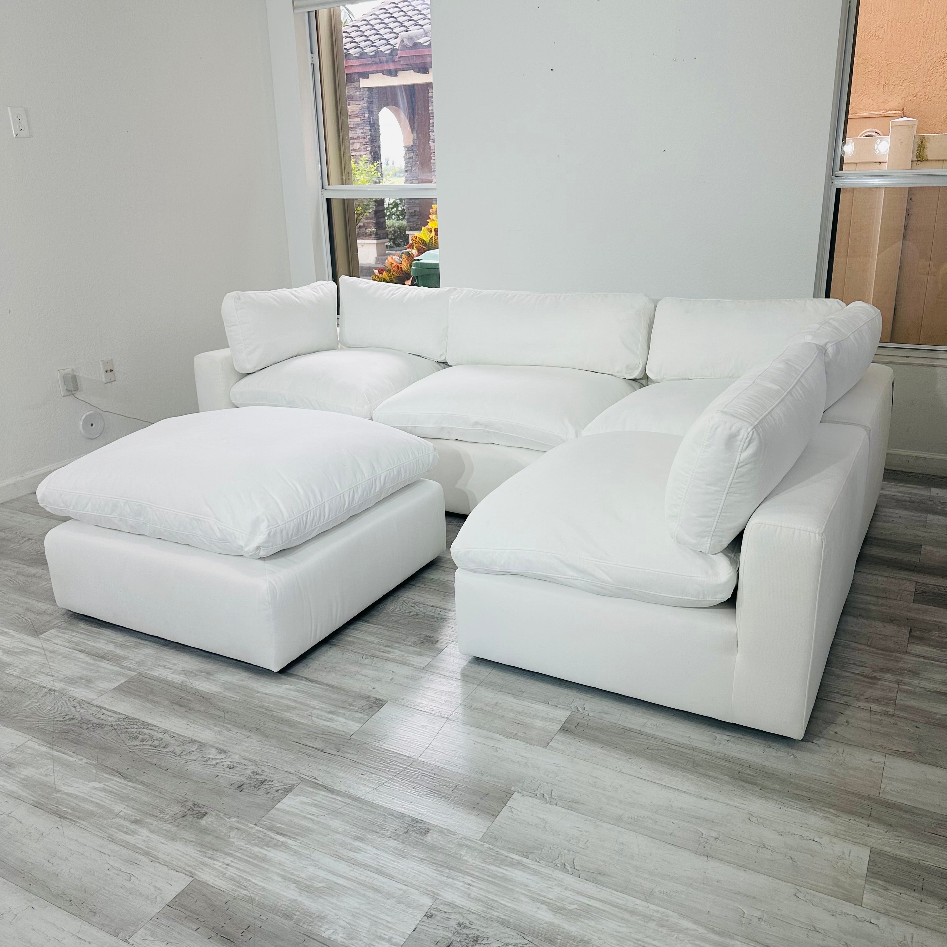 Modular Cloud Seater 4 & Ottoman