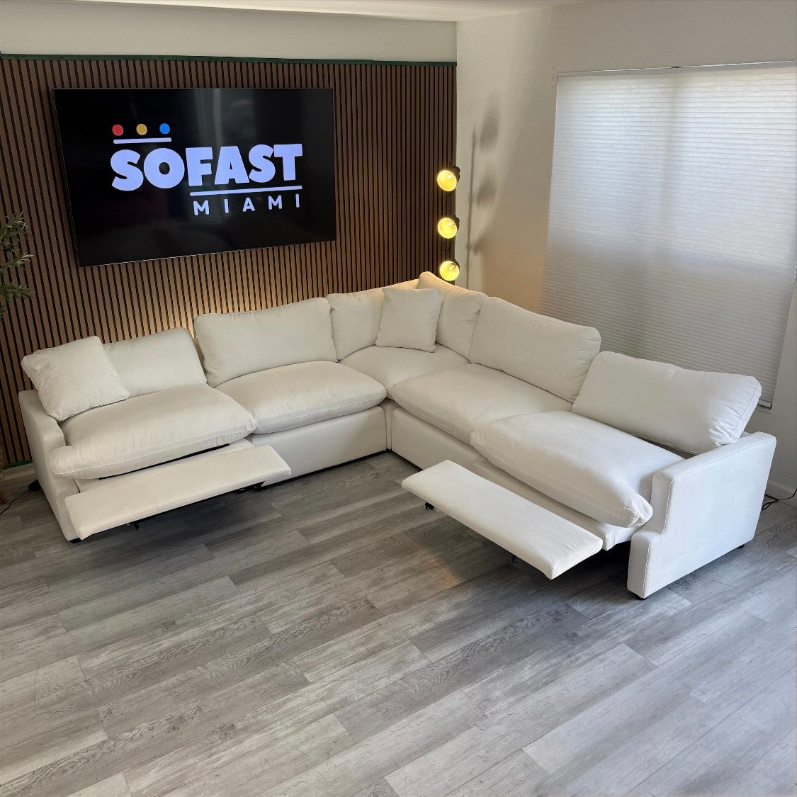 Skye Sectional – White