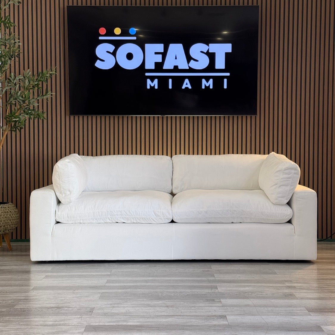 Grant White Fabric Sofa – White – Like New