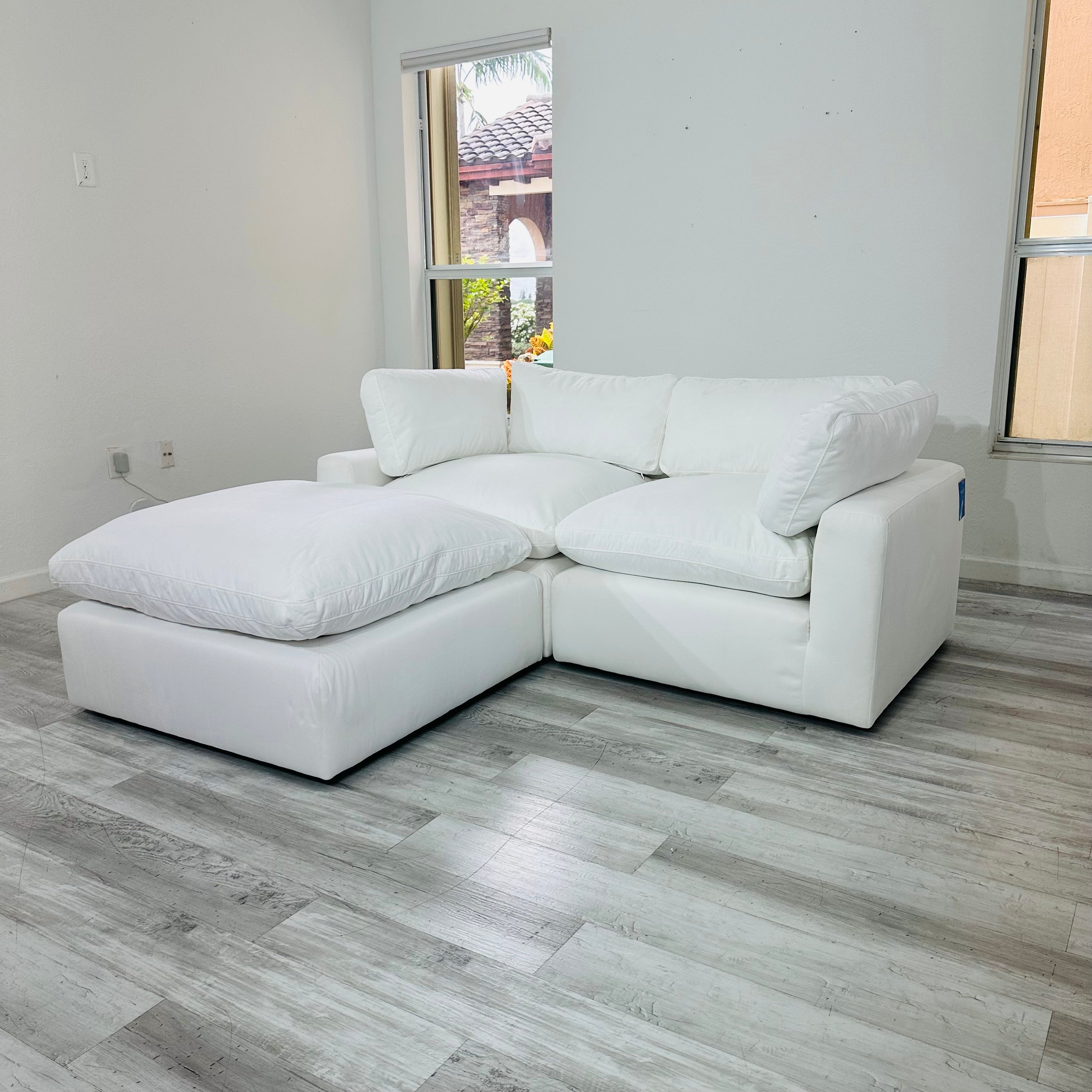 Modular Cloud Seater 2 & Ottoman