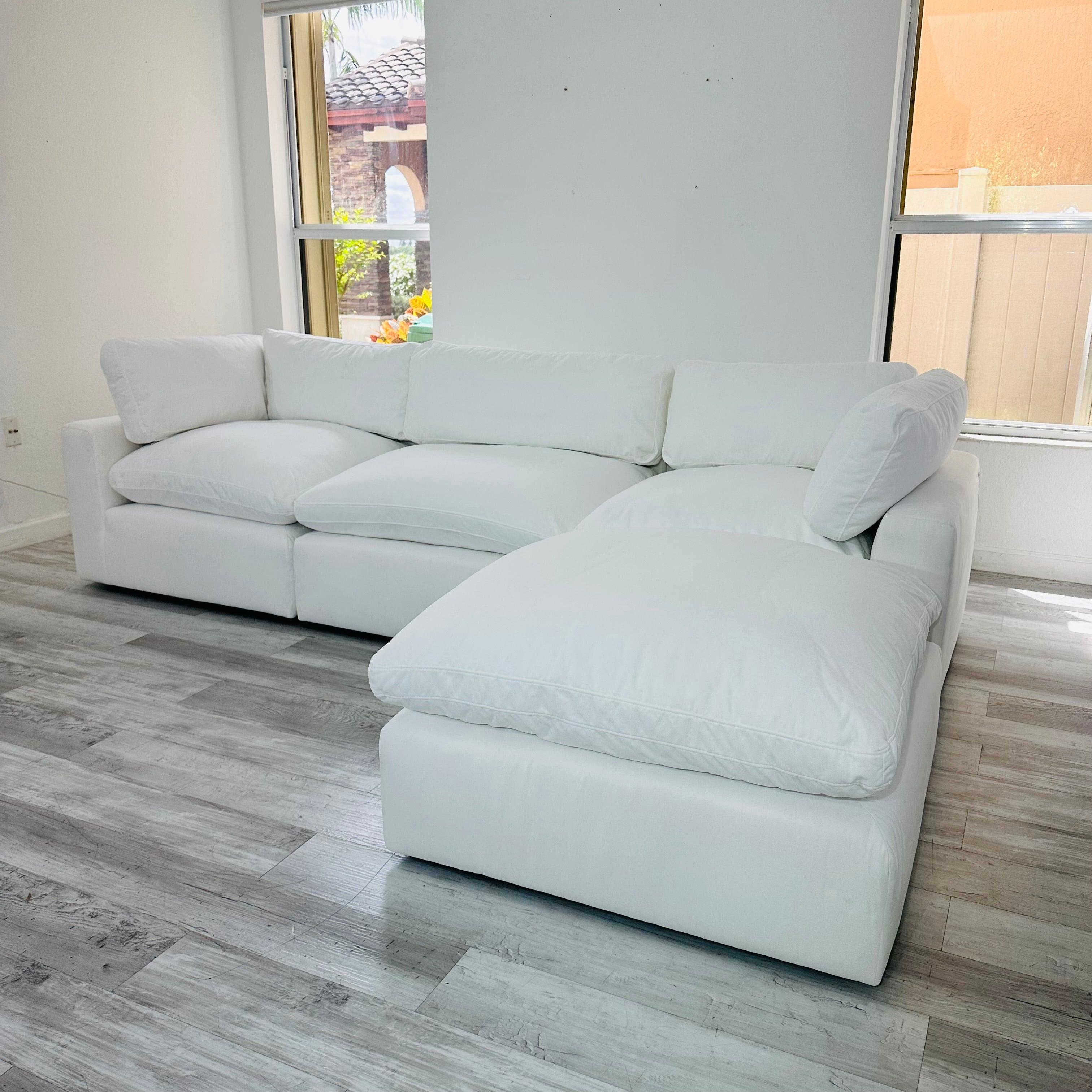 Modular Cloud Seater 3 & Ottoman